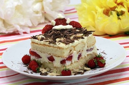 Strawberry Tiramisu