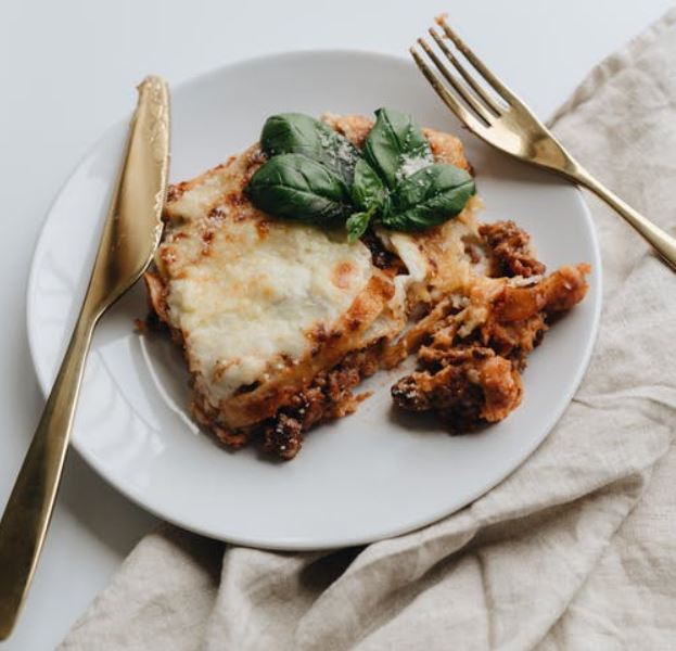 Cannelloni with Spinach, Pumpkin, and Nutmeg
