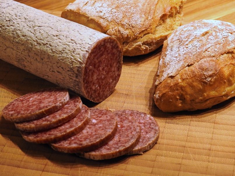 salami, sliced salami pieces, bread